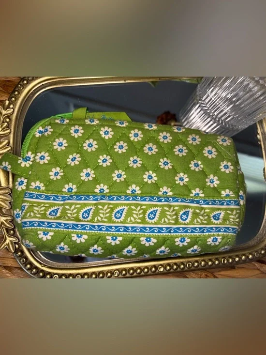 Vera Bradley 3 Piece Set, Quilted Green Floral Tote with Matching Wallet & Pouch - Picture 10 of 16